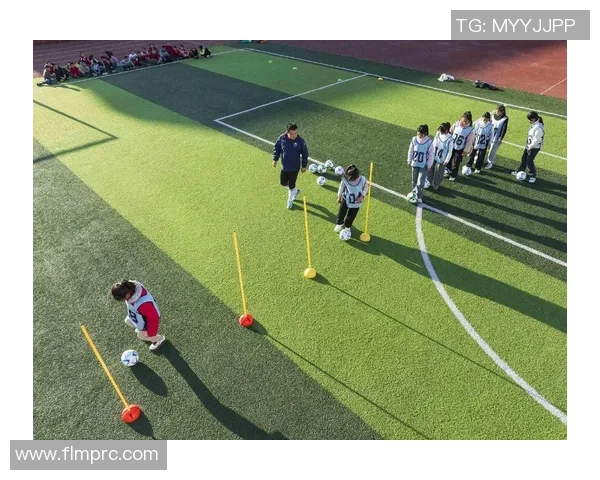 足球新手必看：提升个人能力的全面入门指南与实用技巧分享